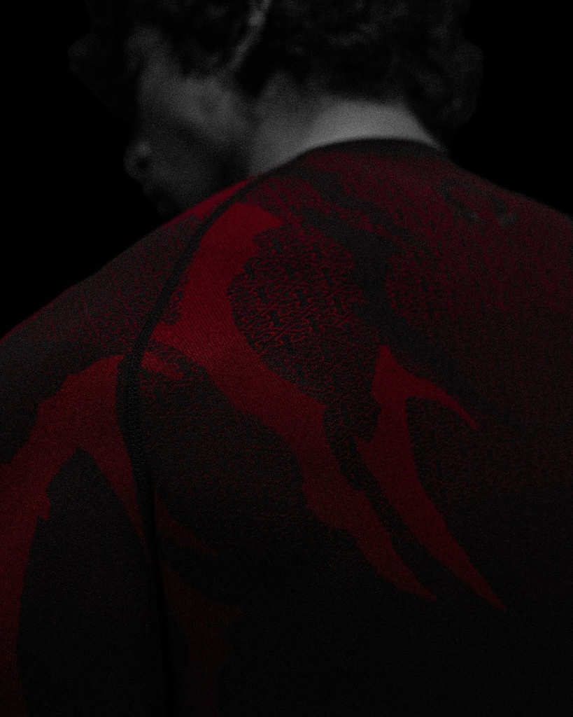 DOOM TECH™ ARMORED LONGSLEEVE COMPRESSIO (4)