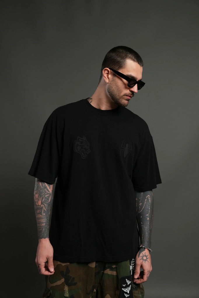 Webs and Shadows Premium Oversized Tee i (2)